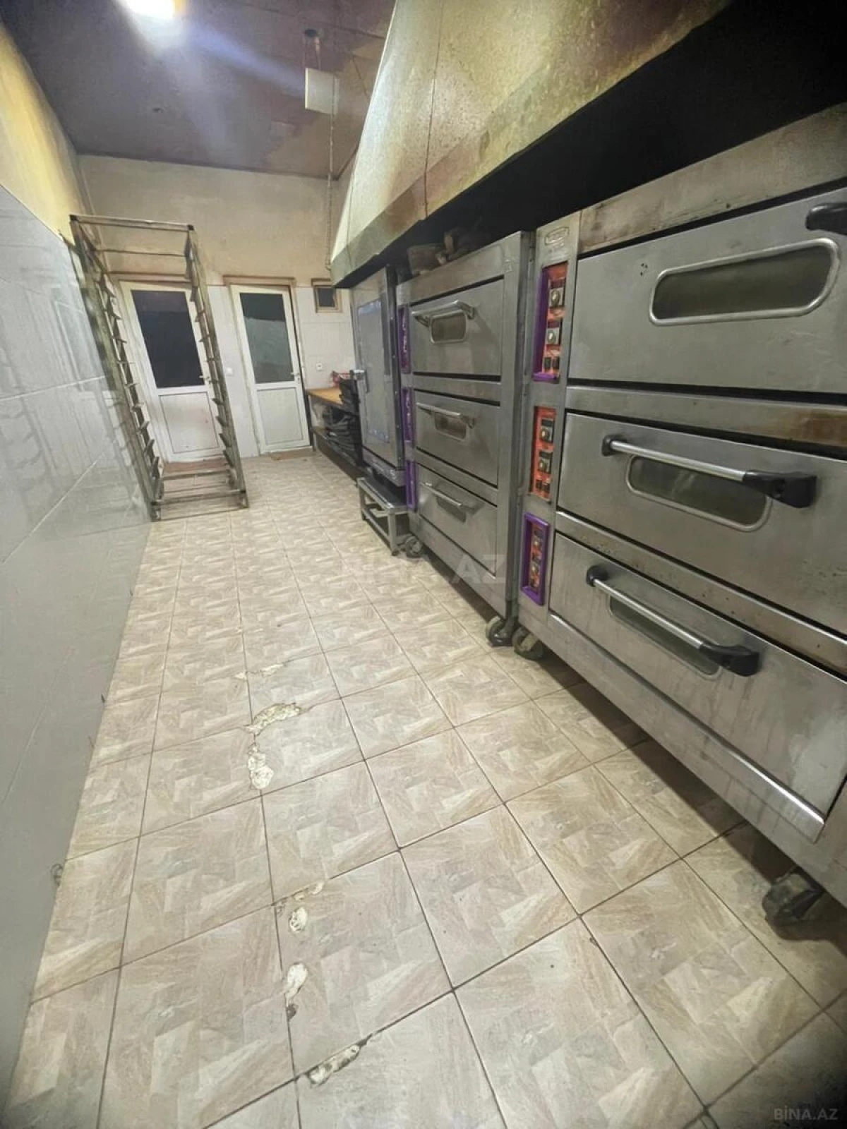 Satılır 9 otaqlı həyət evi 330 m²