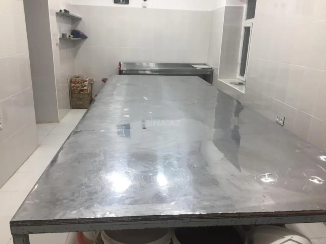 Satılır 9 otaqlı həyət evi 330 m²