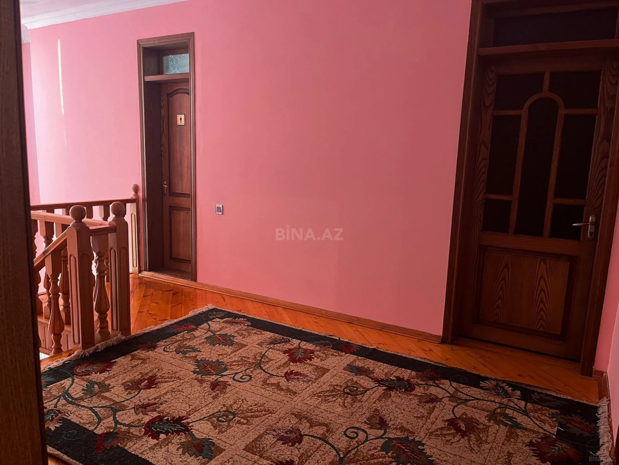 Satılır 9 otaqlı həyət evi 330 m²