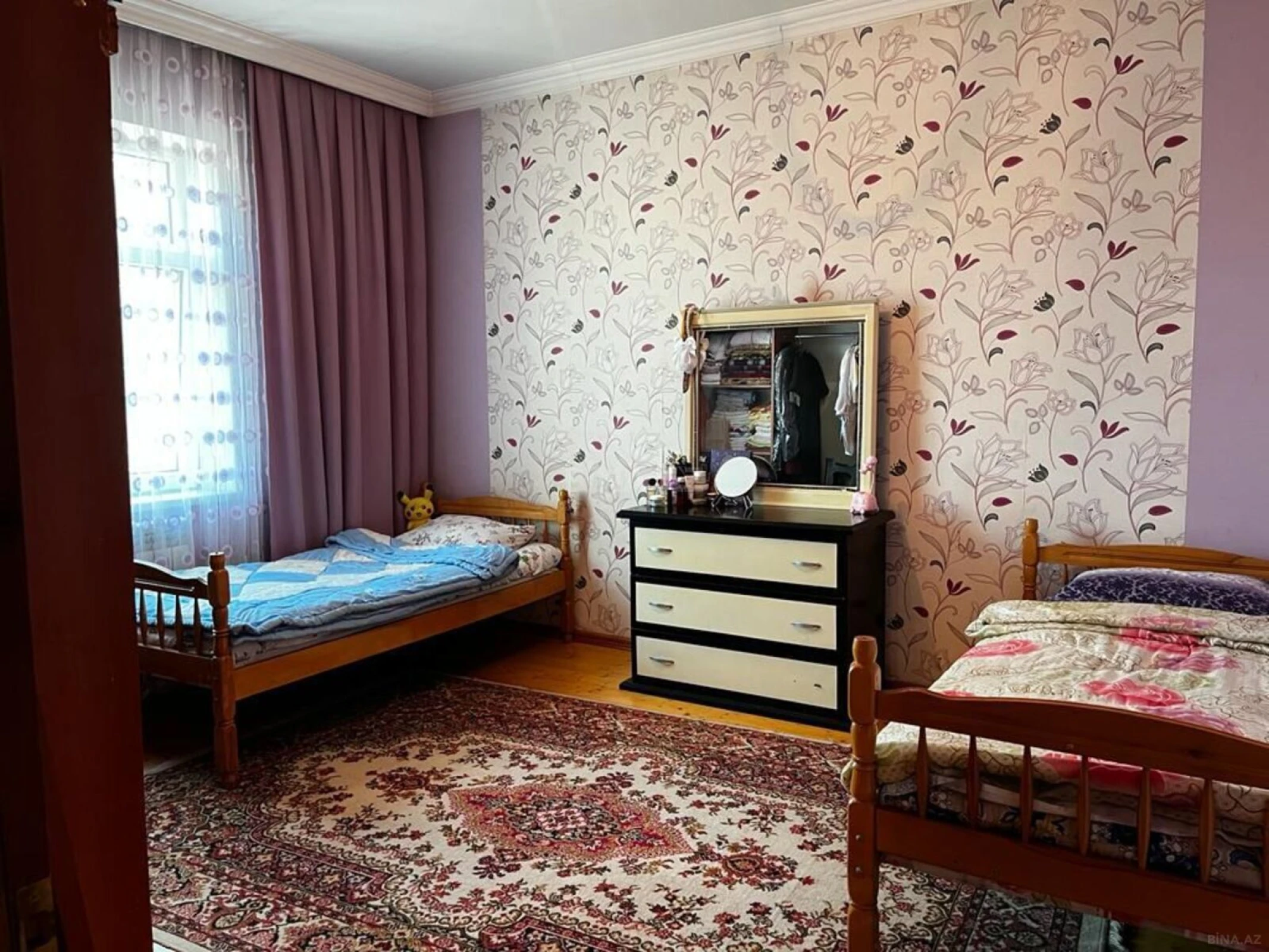 Satılır 9 otaqlı həyət evi 330 m²