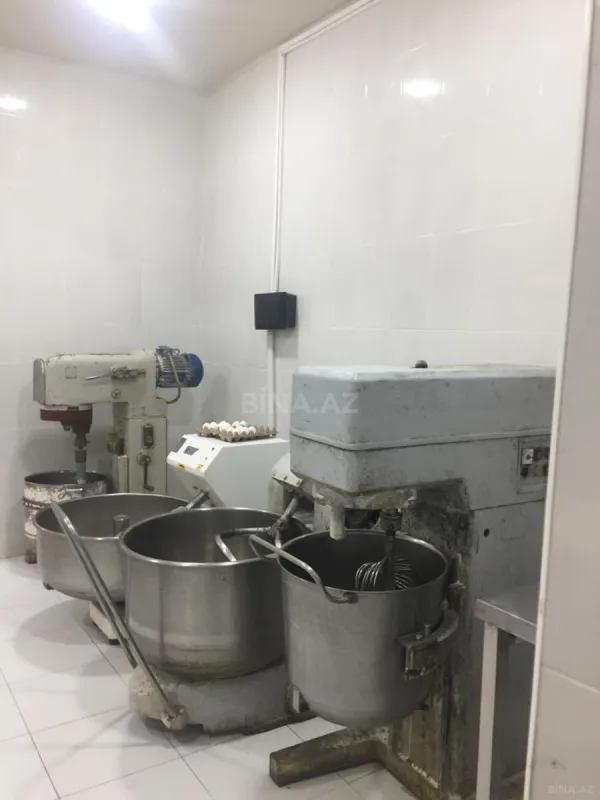 Satılır 9 otaqlı həyət evi 330 m²