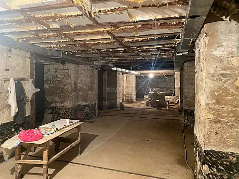 Satılır obyekt 263 m²