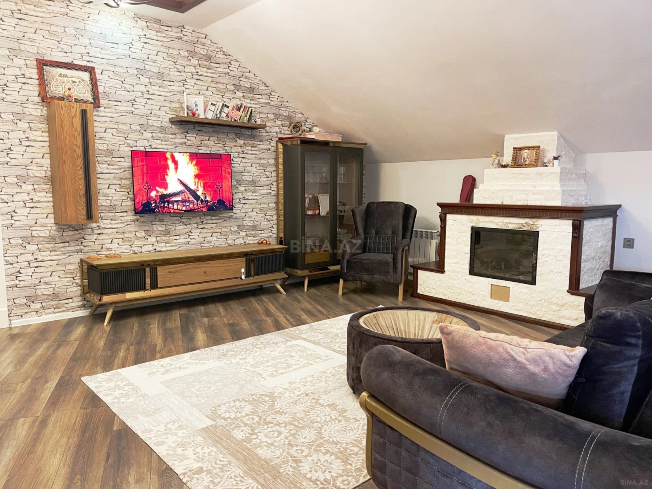 Satılır 9 otaqlı həyət evi 480 m²