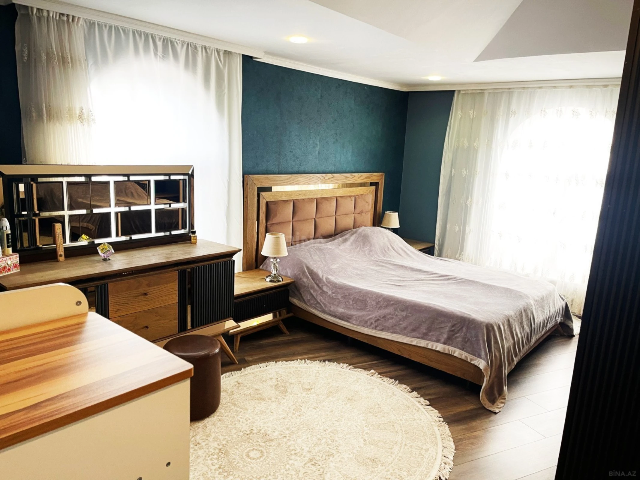 Satılır 9 otaqlı həyət evi 480 m²