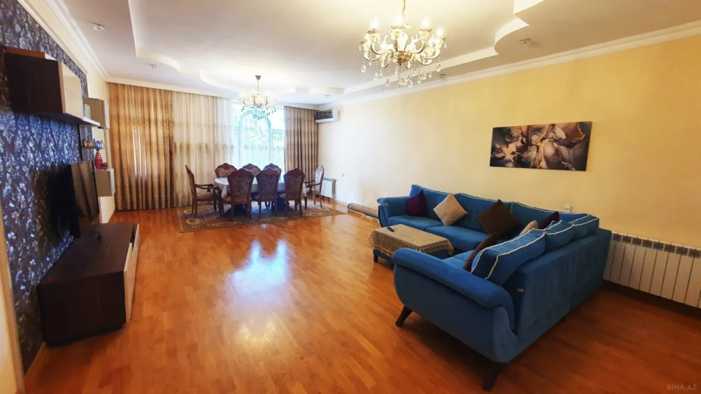 Satılır 9 otaqlı həyət evi 480 m²