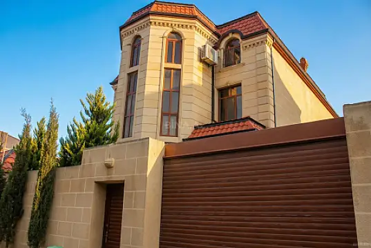 Satılır 9 otaqlı həyət evi 480 m² — Bakı, Qaraçuxur 9 otaq 480.00 m²