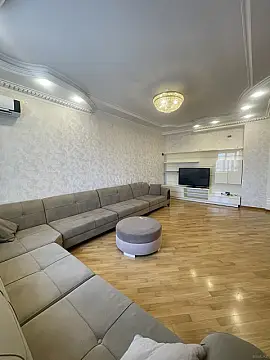 Satılır 3 otaqlı mənzil 115 m²