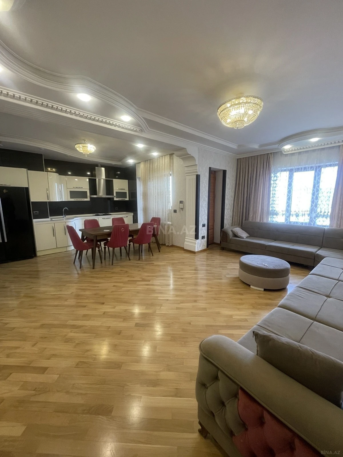 Satılır 3 otaqlı mənzil 115 m²