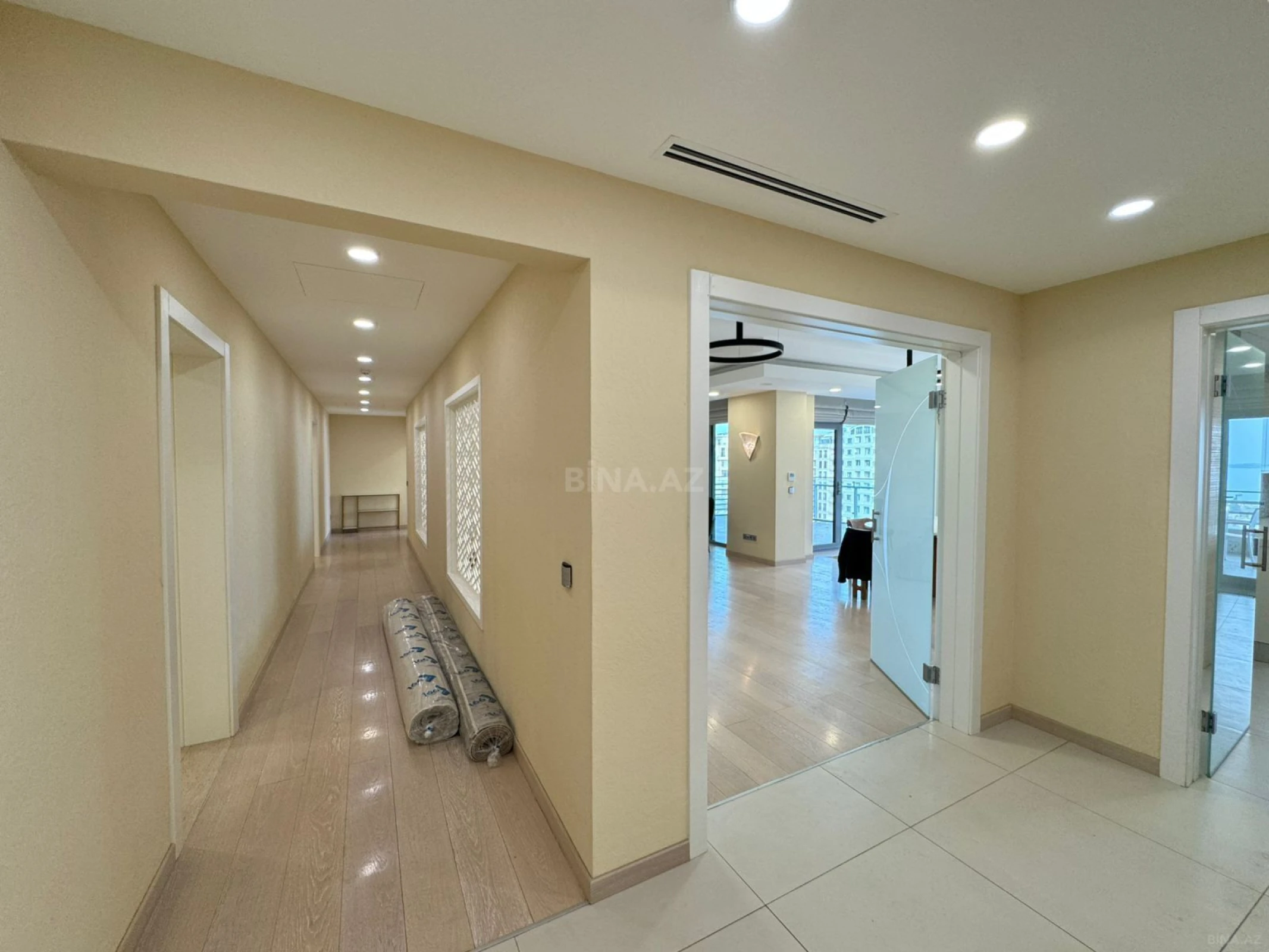 Kirayə verilir 4 otaqlı mənzil 325 m²