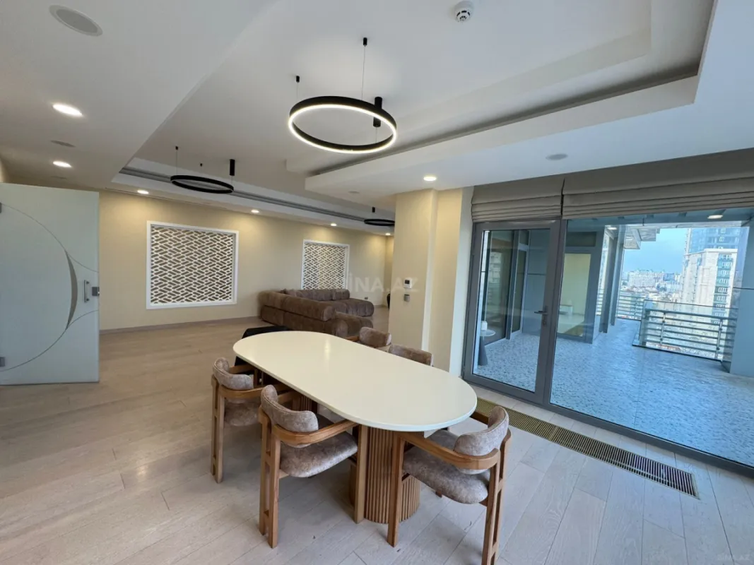 Kirayə verilir 4 otaqlı mənzil 325 m²