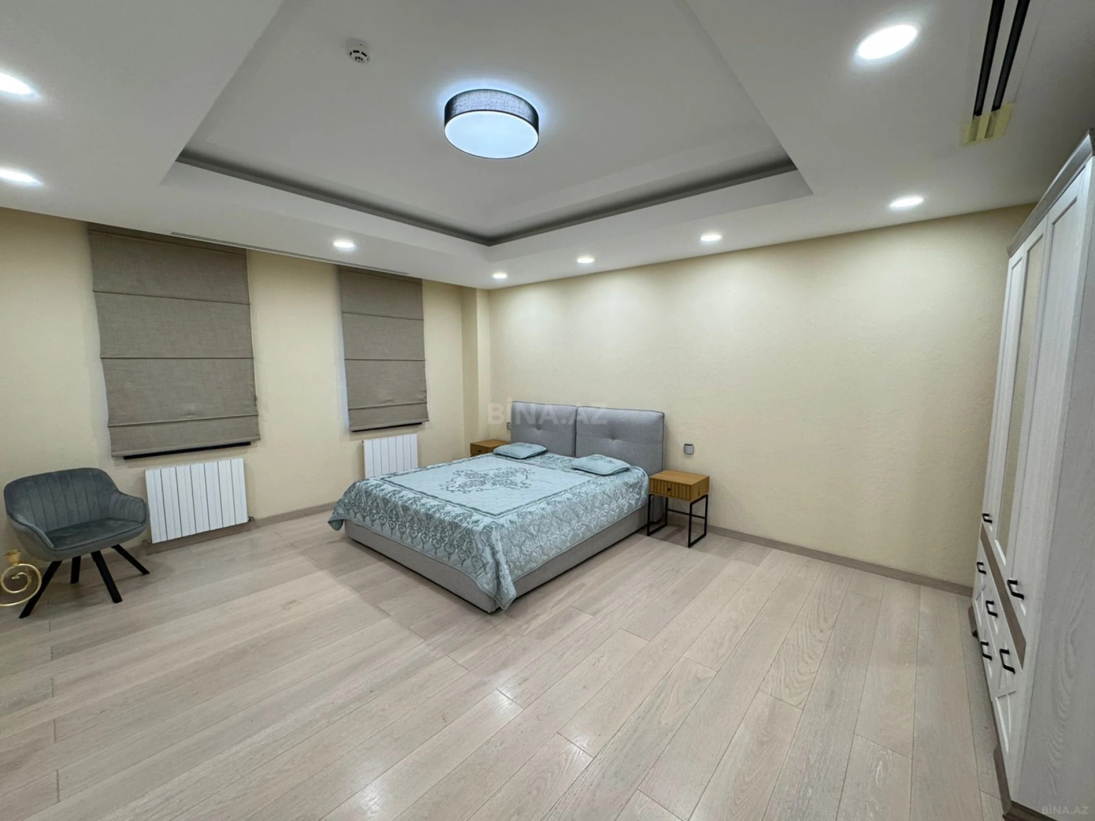 Kirayə verilir 4 otaqlı mənzil 325 m²