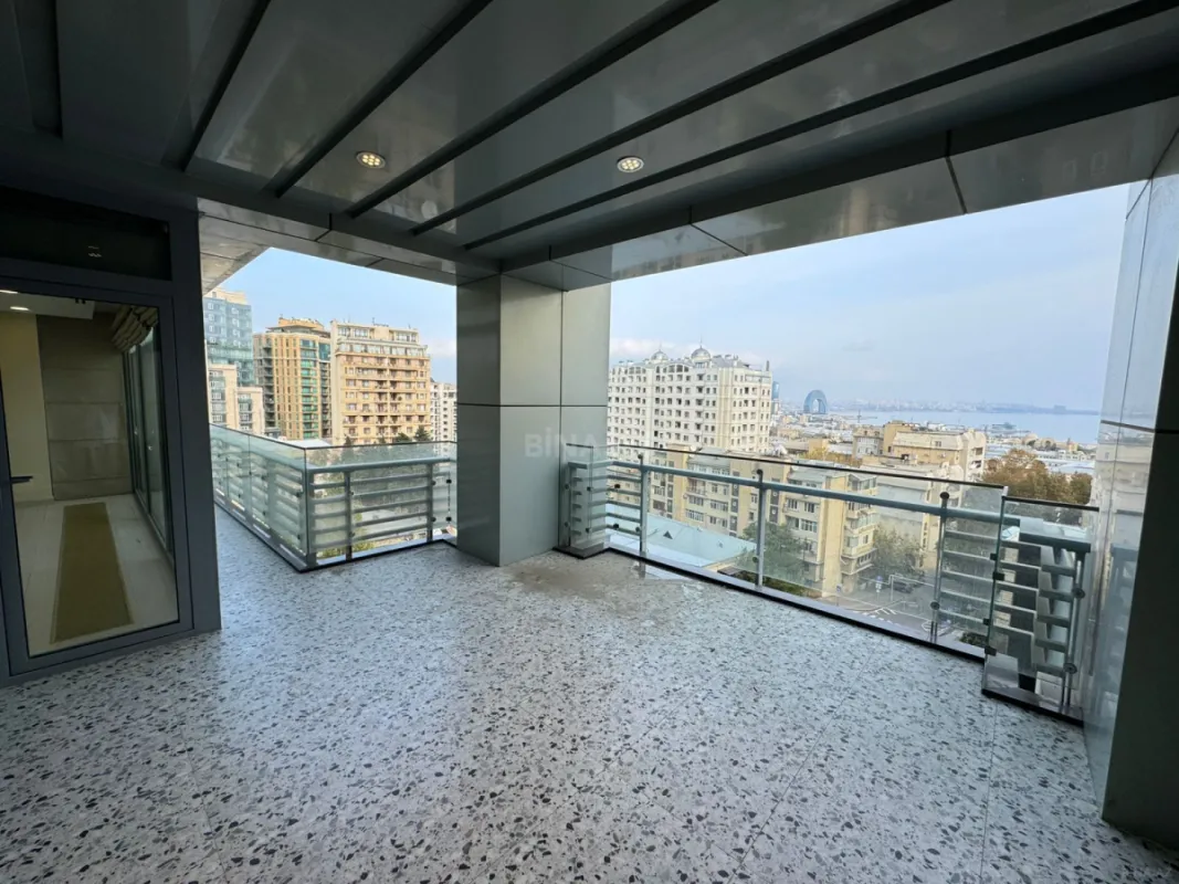 Kirayə verilir 4 otaqlı mənzil 325 m²