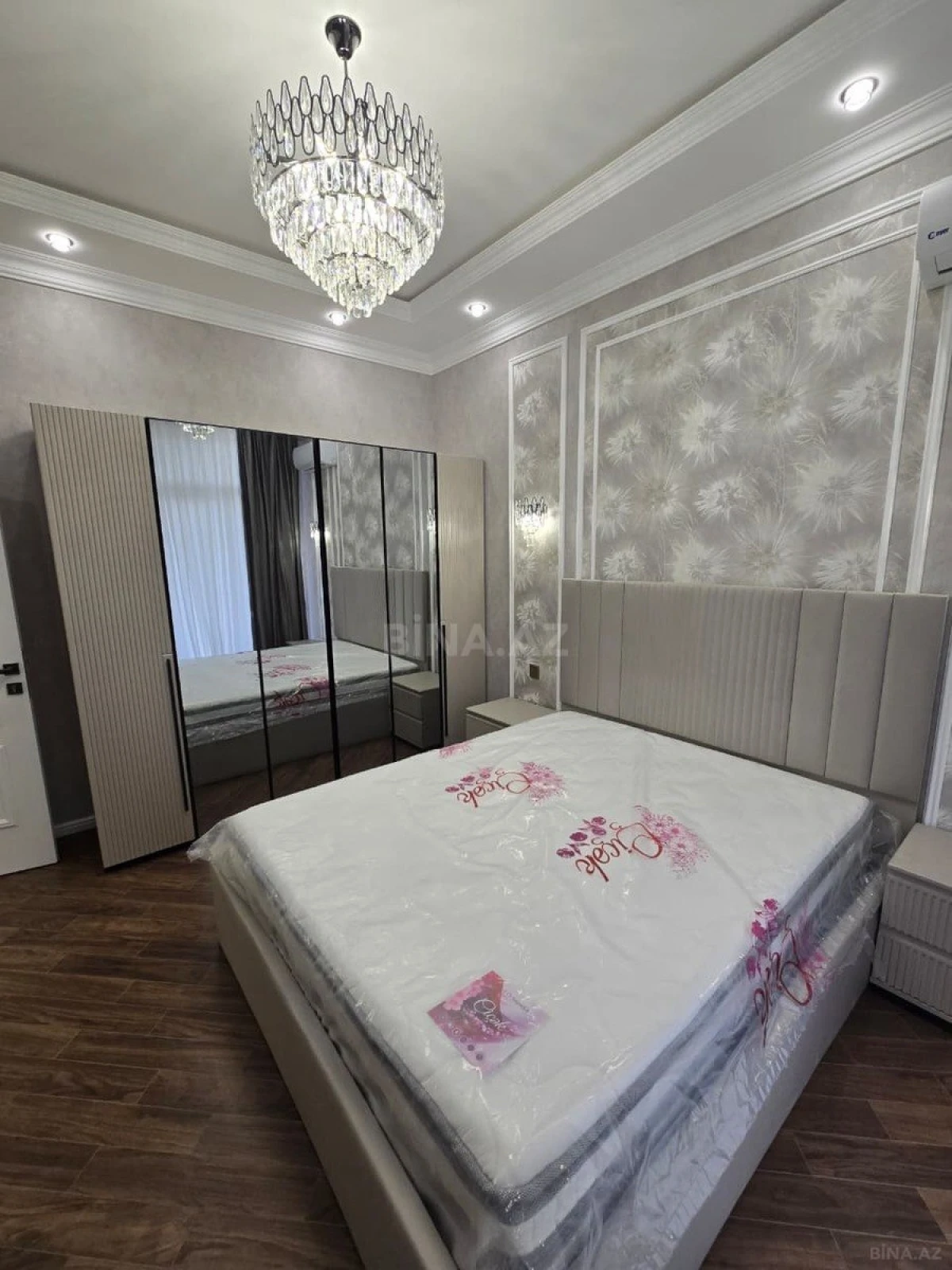 Kirayə verilir 3 otaqlı mənzil 98 m²