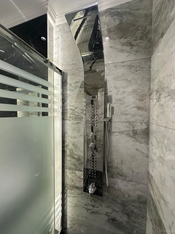 Satılır 3 otaqlı mənzil 118 m²