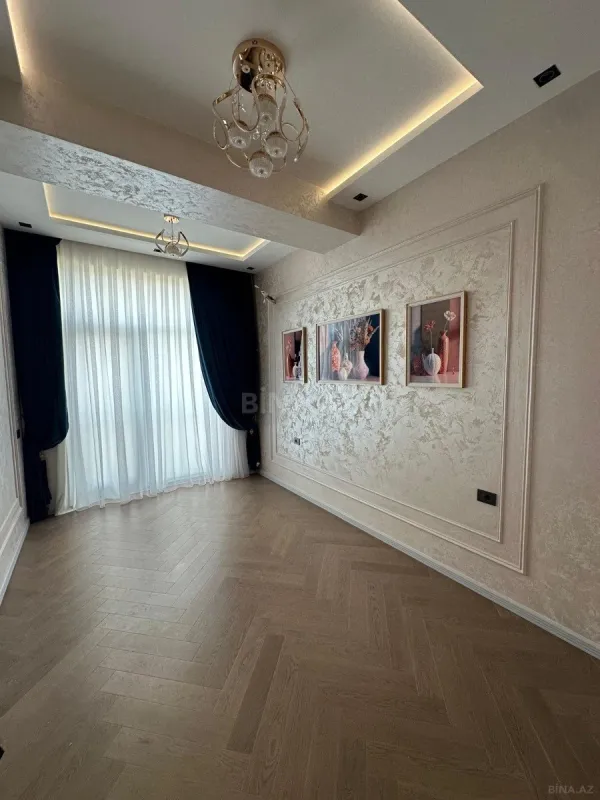 Satılır 3 otaqlı mənzil 118 m²