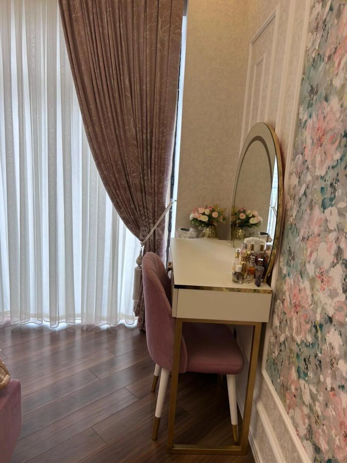 Satılır 3 otaqlı mənzil 148 m²