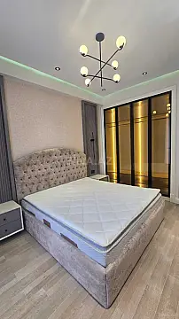 Kirayə verilir 2 otaqlı mənzil 105 m²