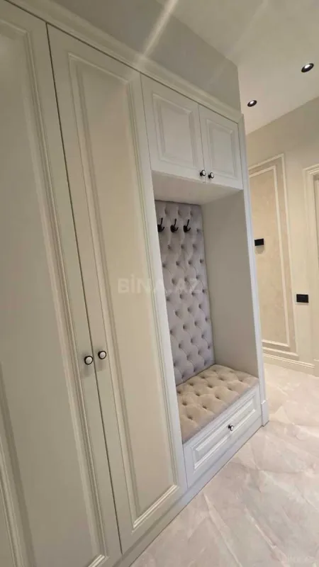 Kirayə verilir 2 otaqlı mənzil 105 m²