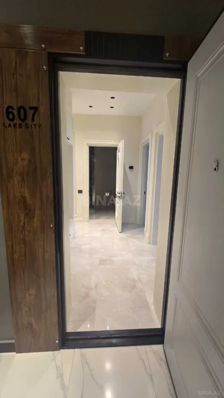 Kirayə verilir 2 otaqlı mənzil 105 m²