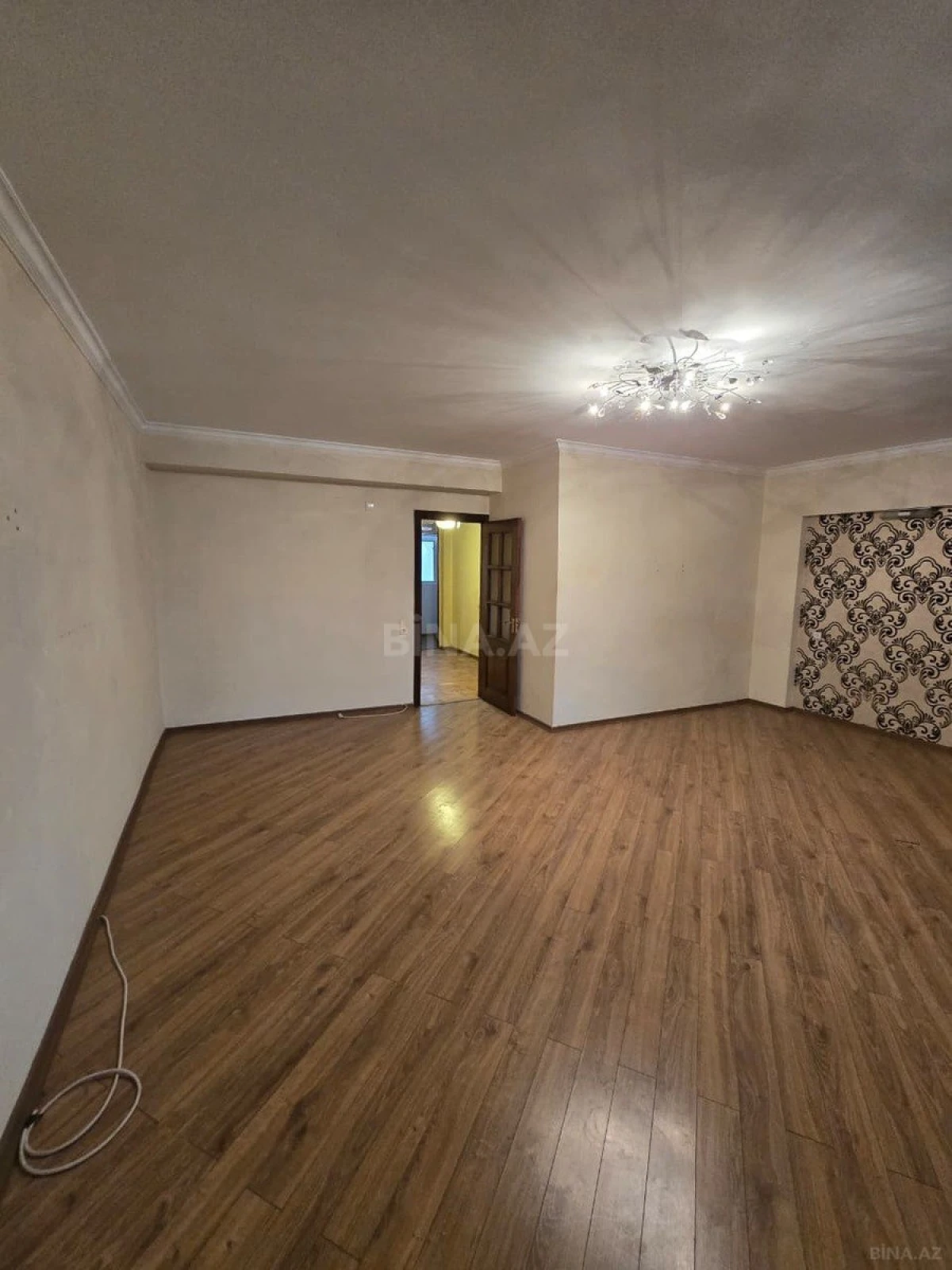 Satılır 3 otaqlı mənzil 110 m²