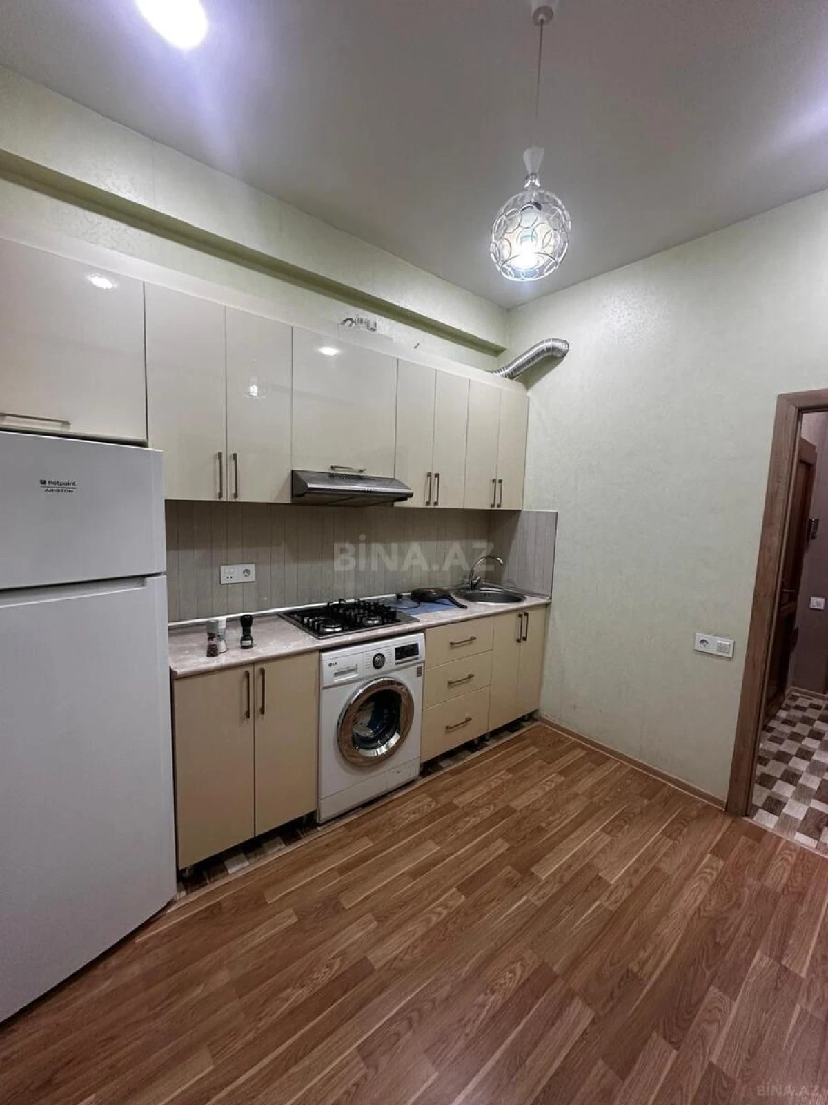 Kirayə verilir 2 otaqlı mənzil 60 m²