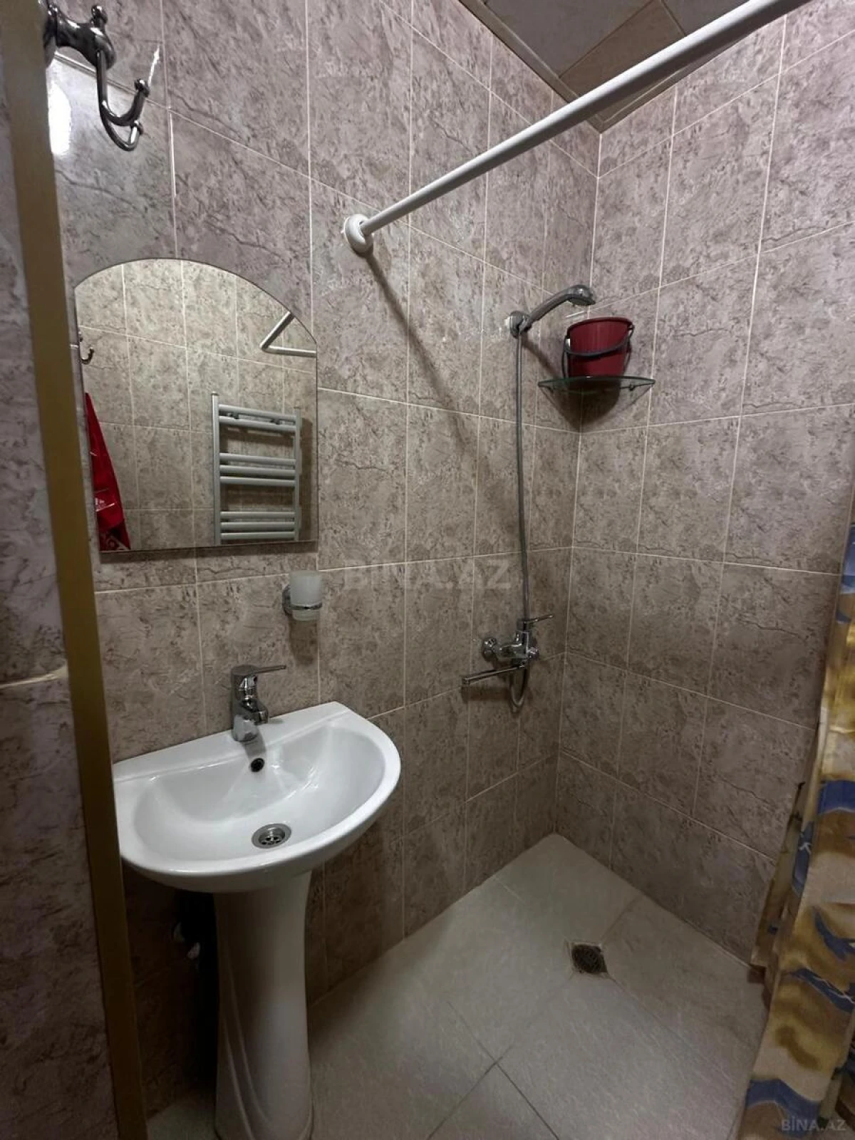 Kirayə verilir 2 otaqlı mənzil 60 m²