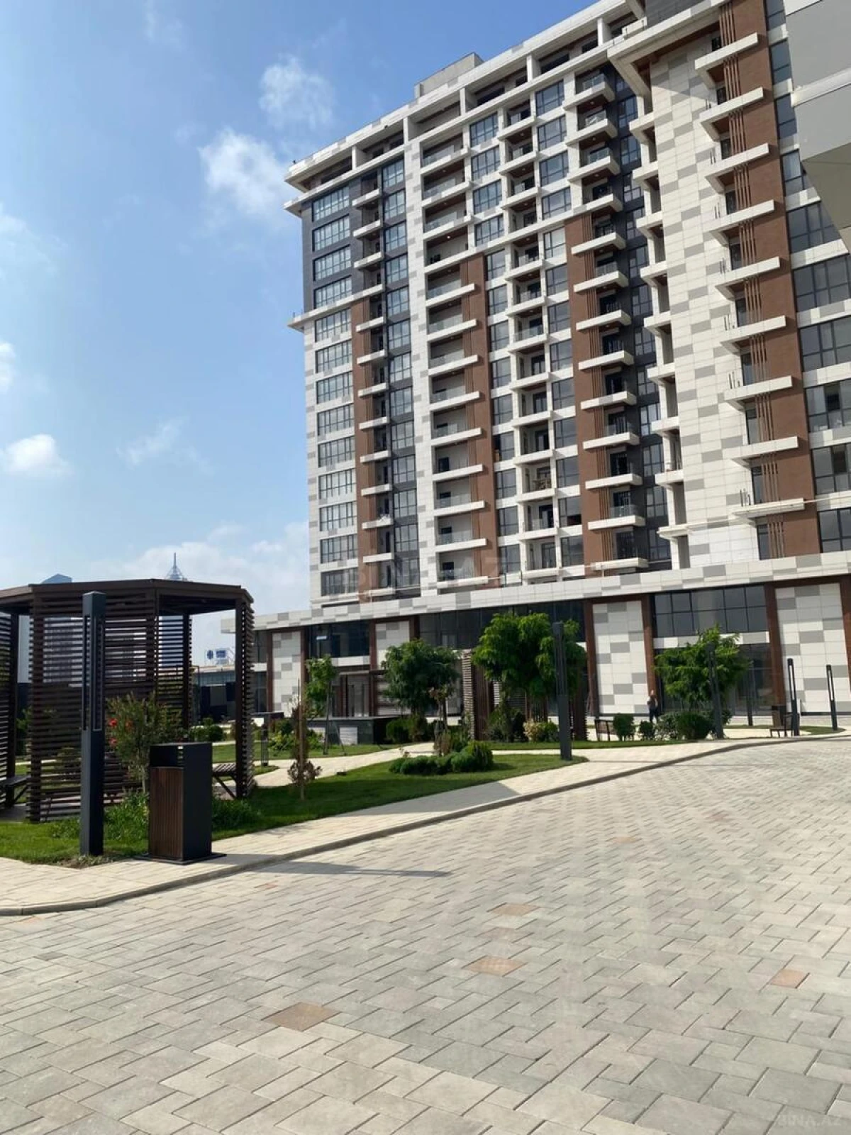 Satılır 2 otaqlı mənzil 47 m²
