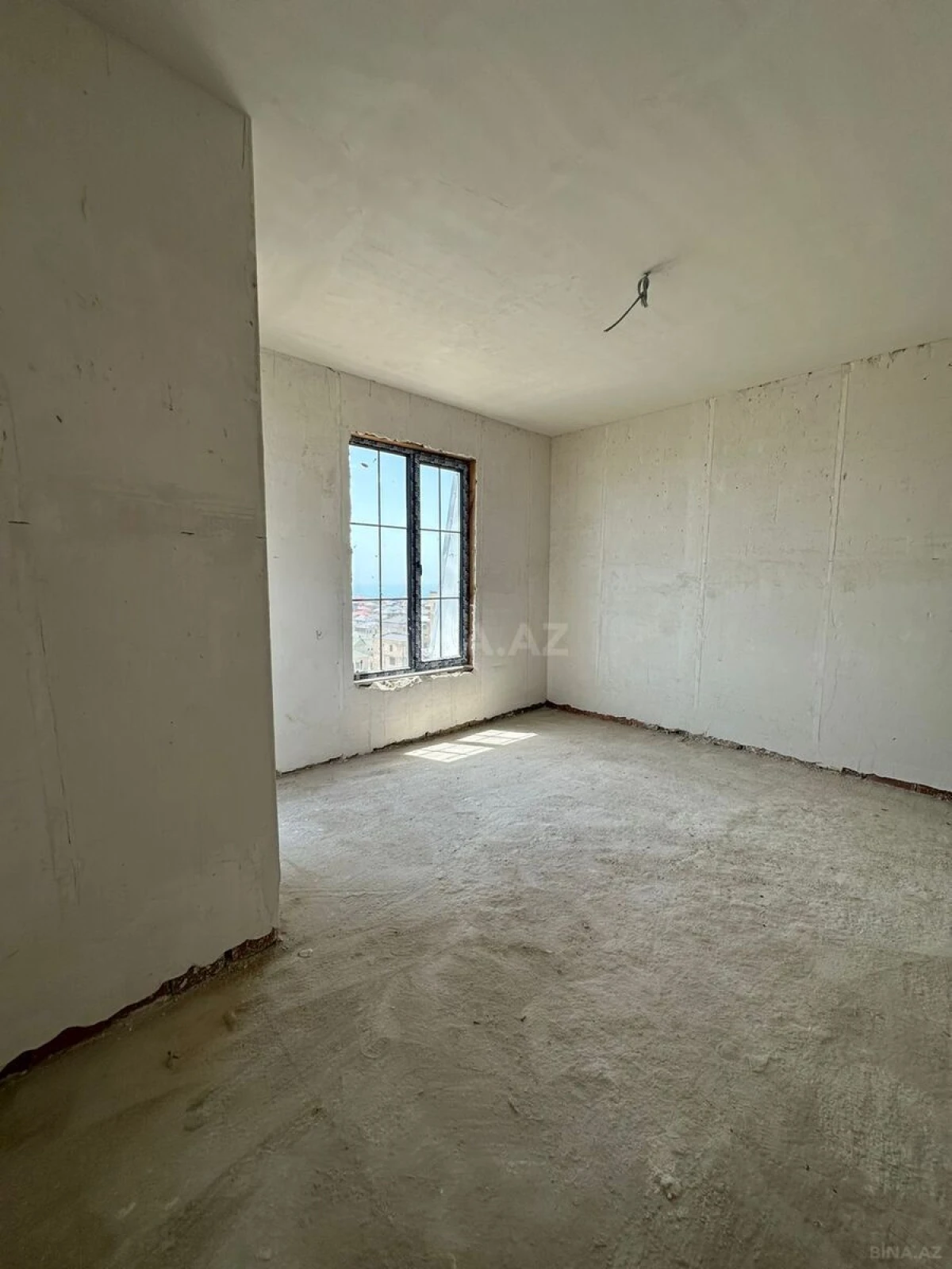 Satılır 2 otaqlı mənzil 58 m²