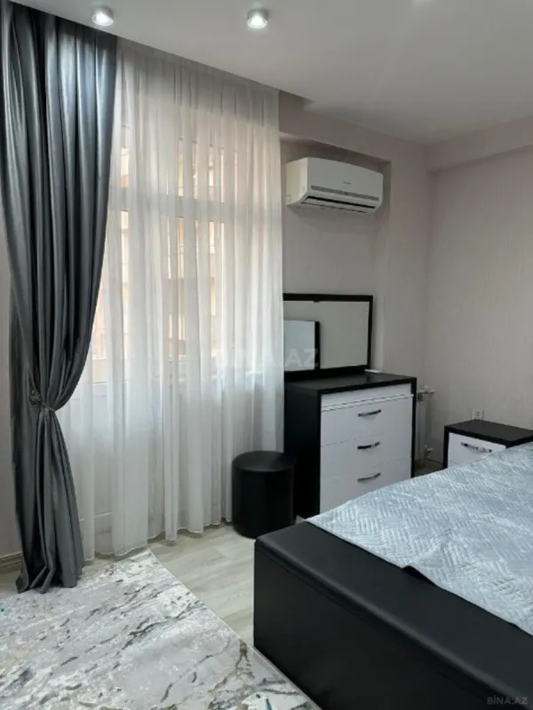 Satılır 3 otaqlı mənzil 115 m²