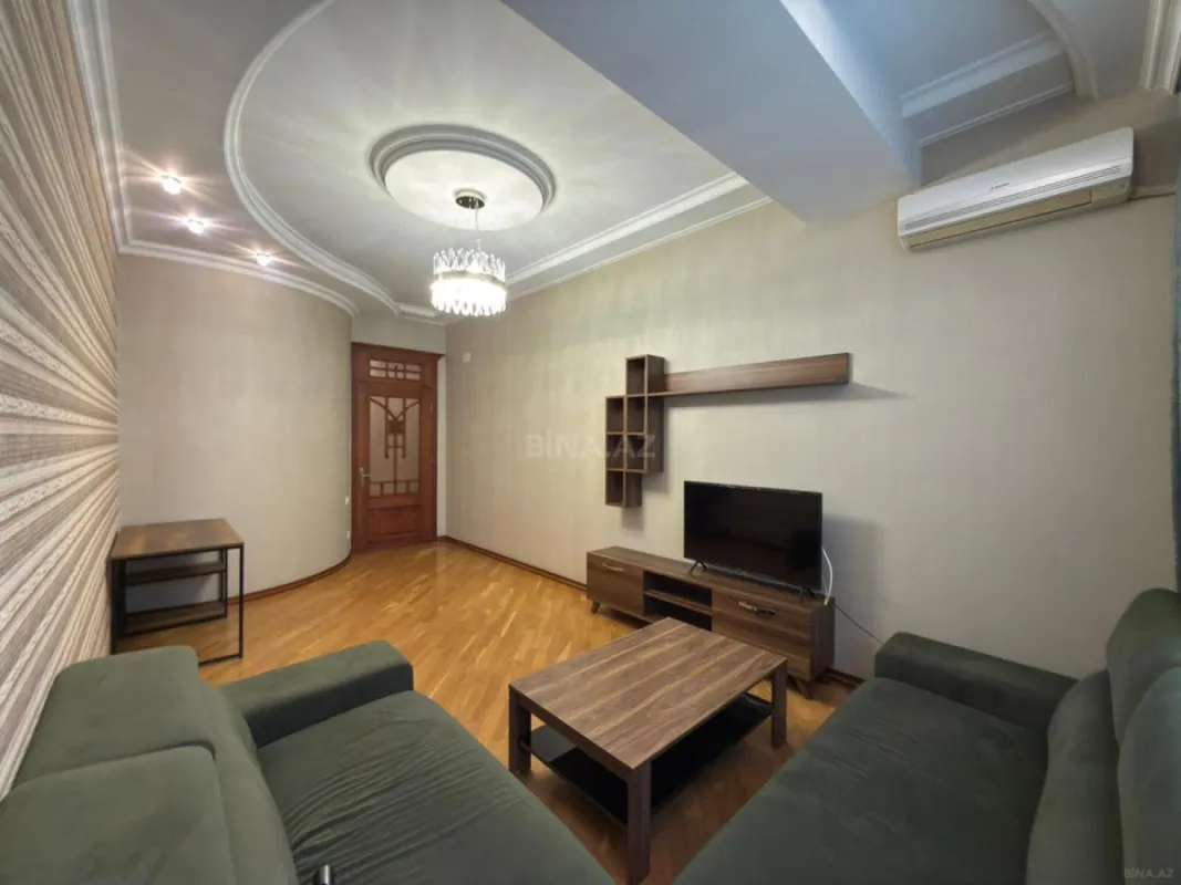 Satılır 3 otaqlı mənzil 145 m²
