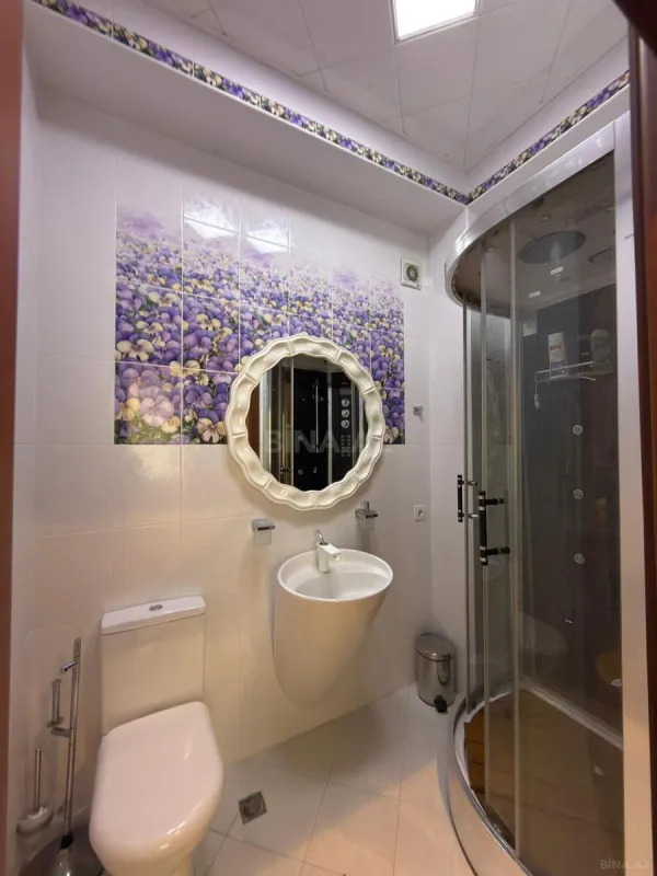 Satılır 3 otaqlı mənzil 145 m²