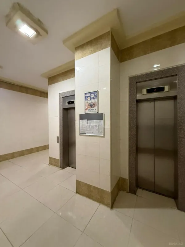 Satılır 3 otaqlı mənzil 145 m²