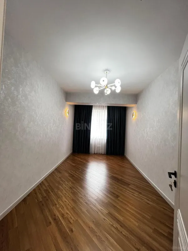 Satılır 3 otaqlı mənzil 128 m²