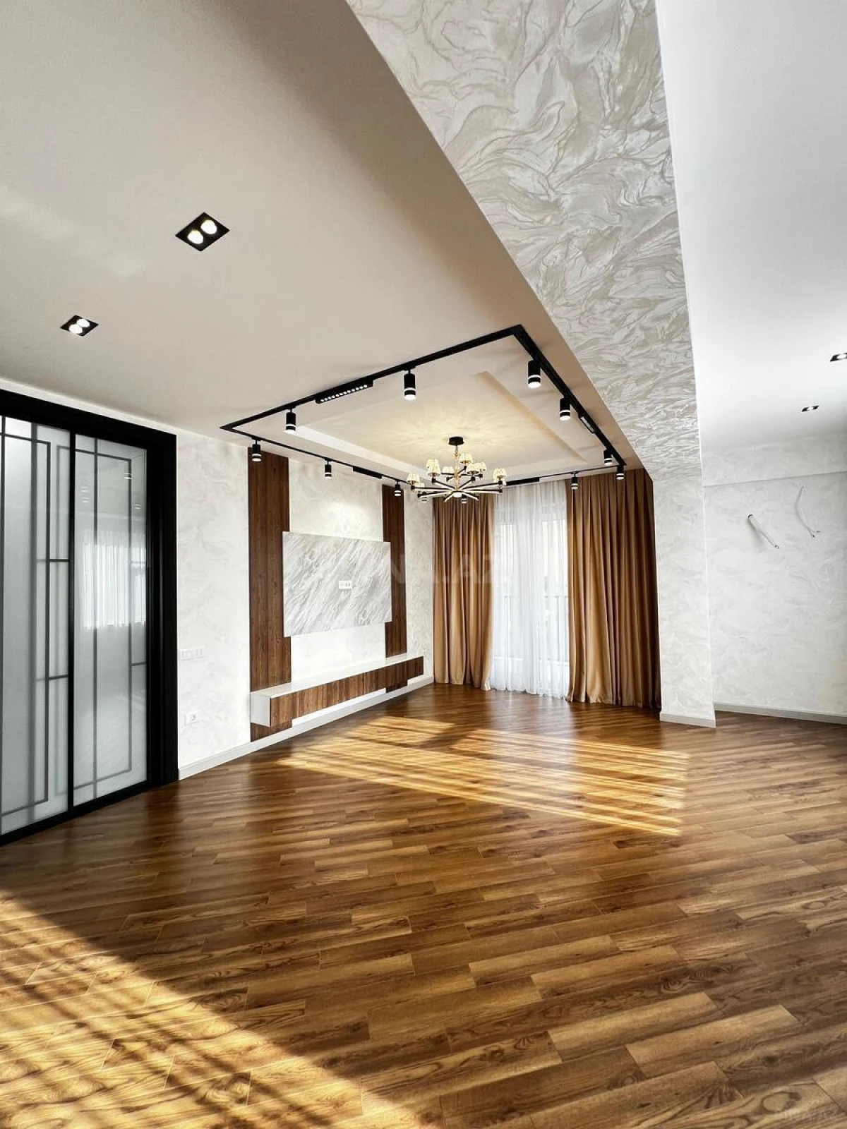Satılır 3 otaqlı mənzil 128 m²