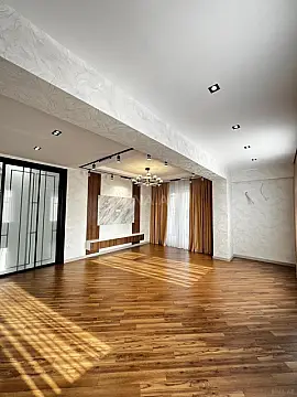 Satılır 3 otaqlı mənzil 128 m²
