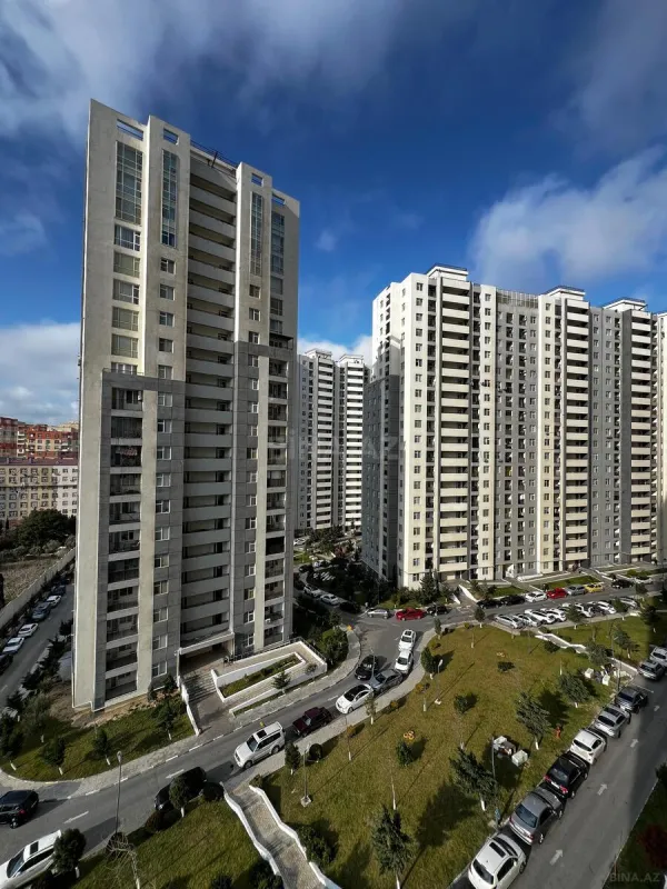 Satılır 3 otaqlı mənzil 128 m²