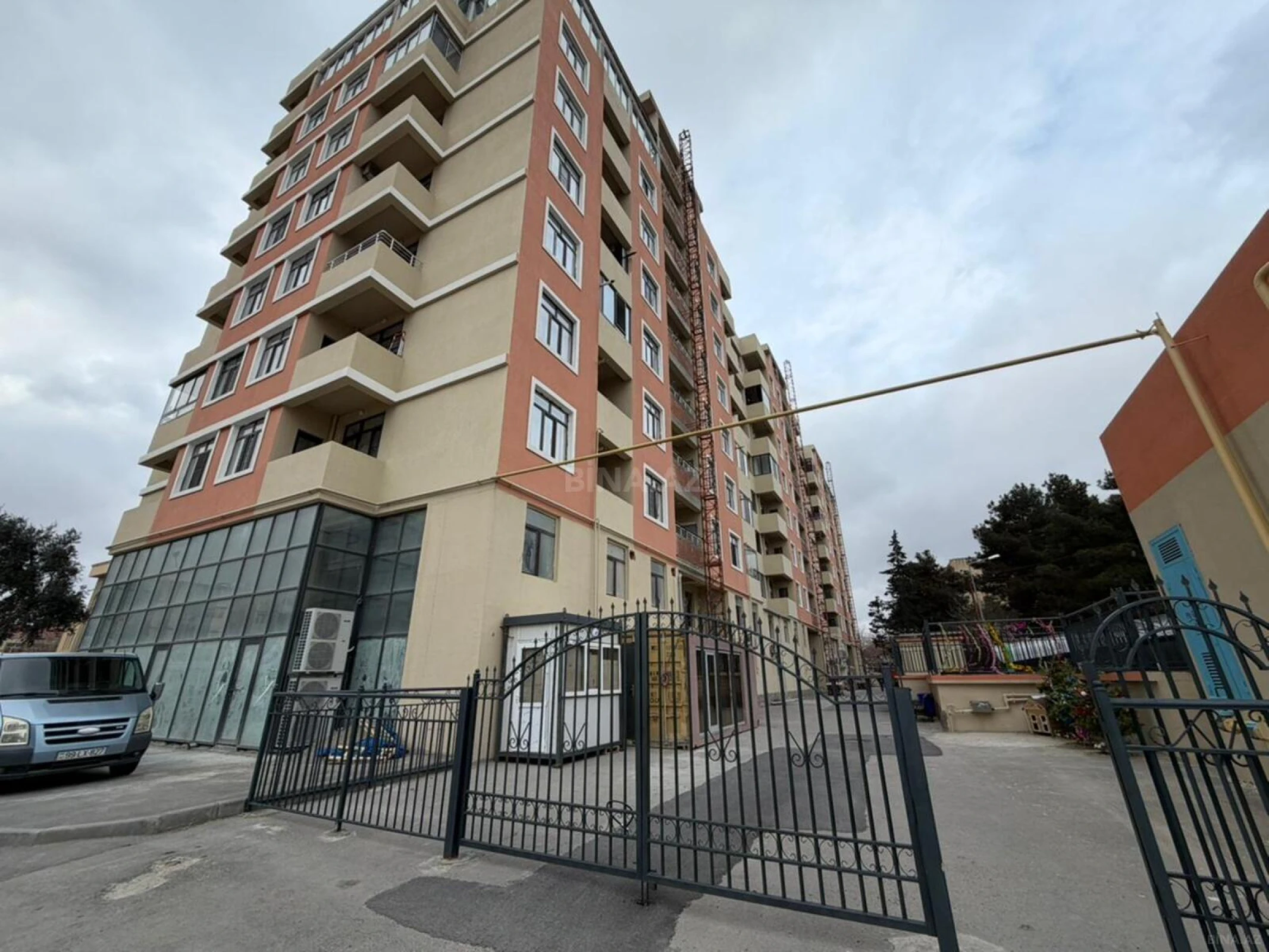Satılır 3 otaqlı mənzil 100 m²