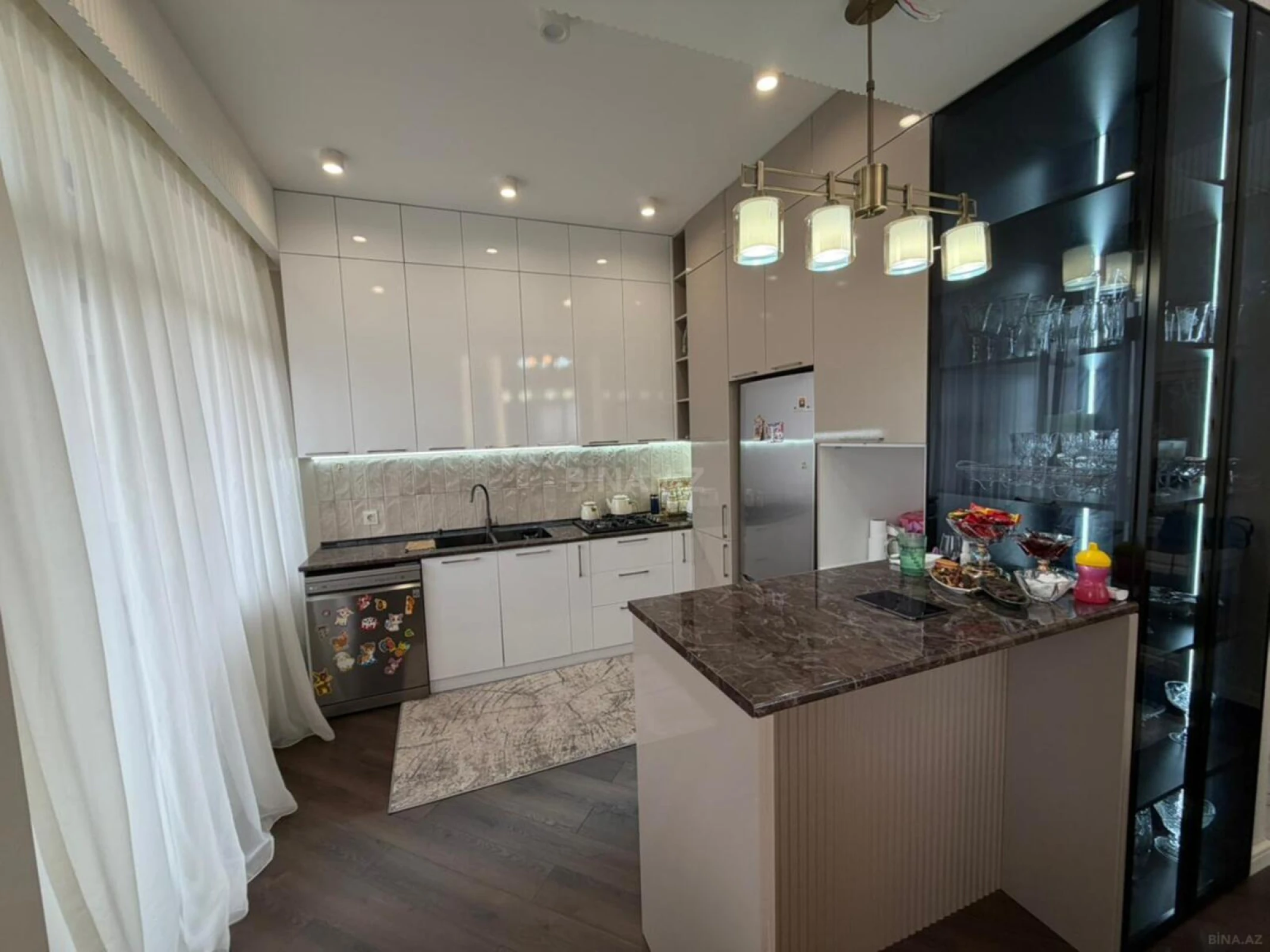 Satılır 3 otaqlı mənzil 100 m²