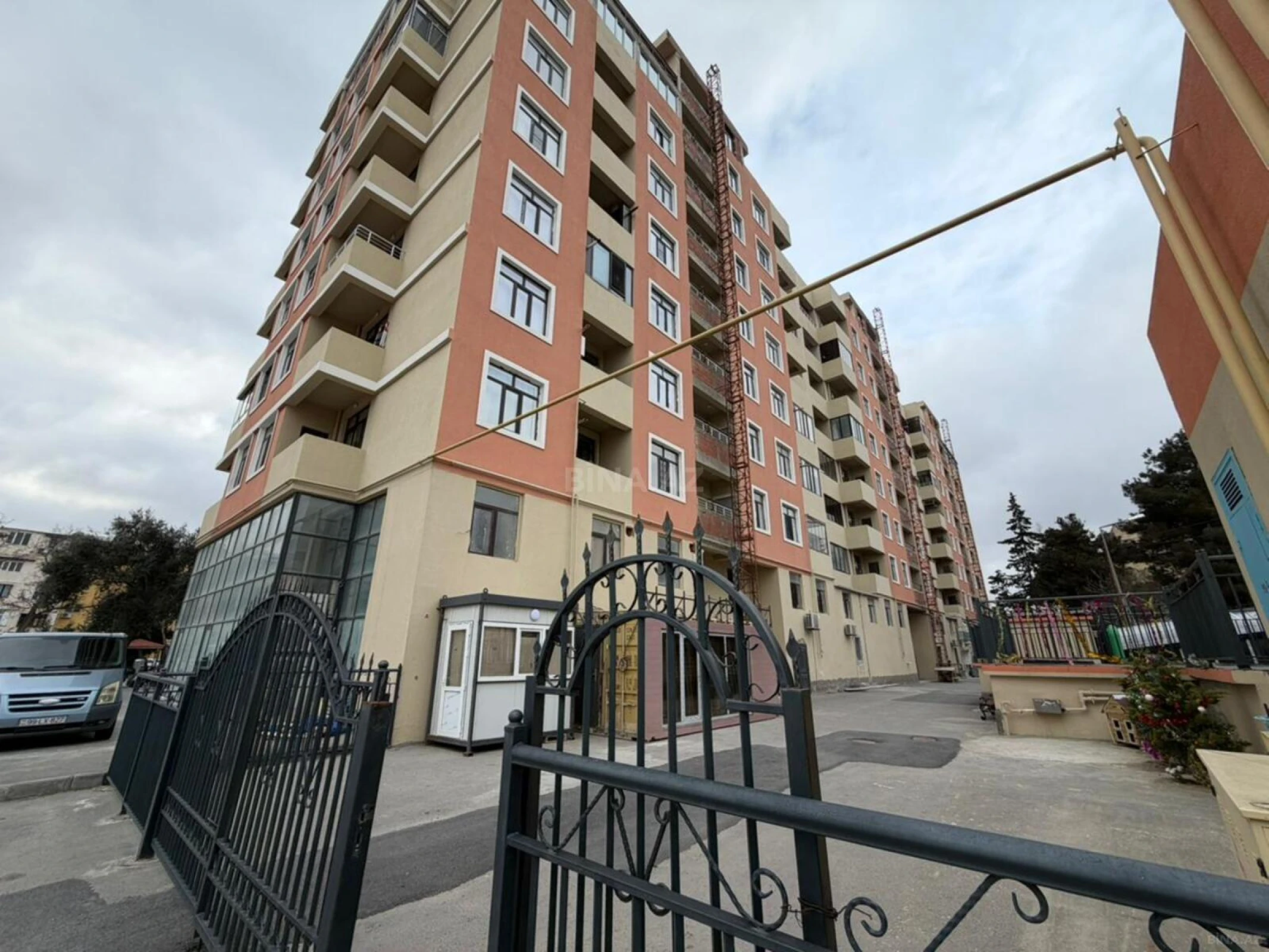Satılır 3 otaqlı mənzil 100 m²