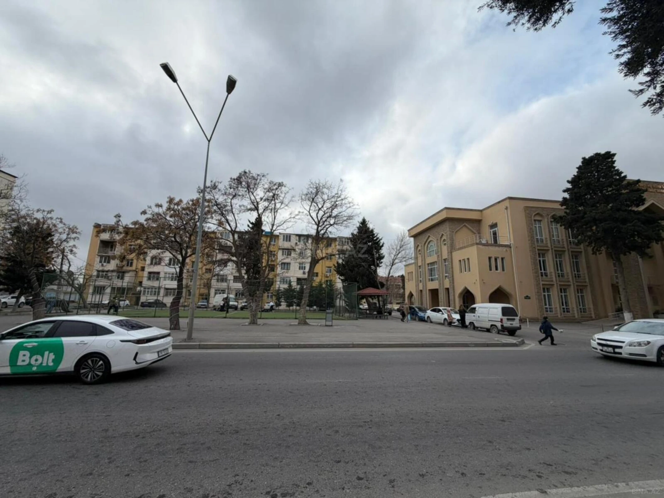 Satılır 3 otaqlı mənzil 100 m²