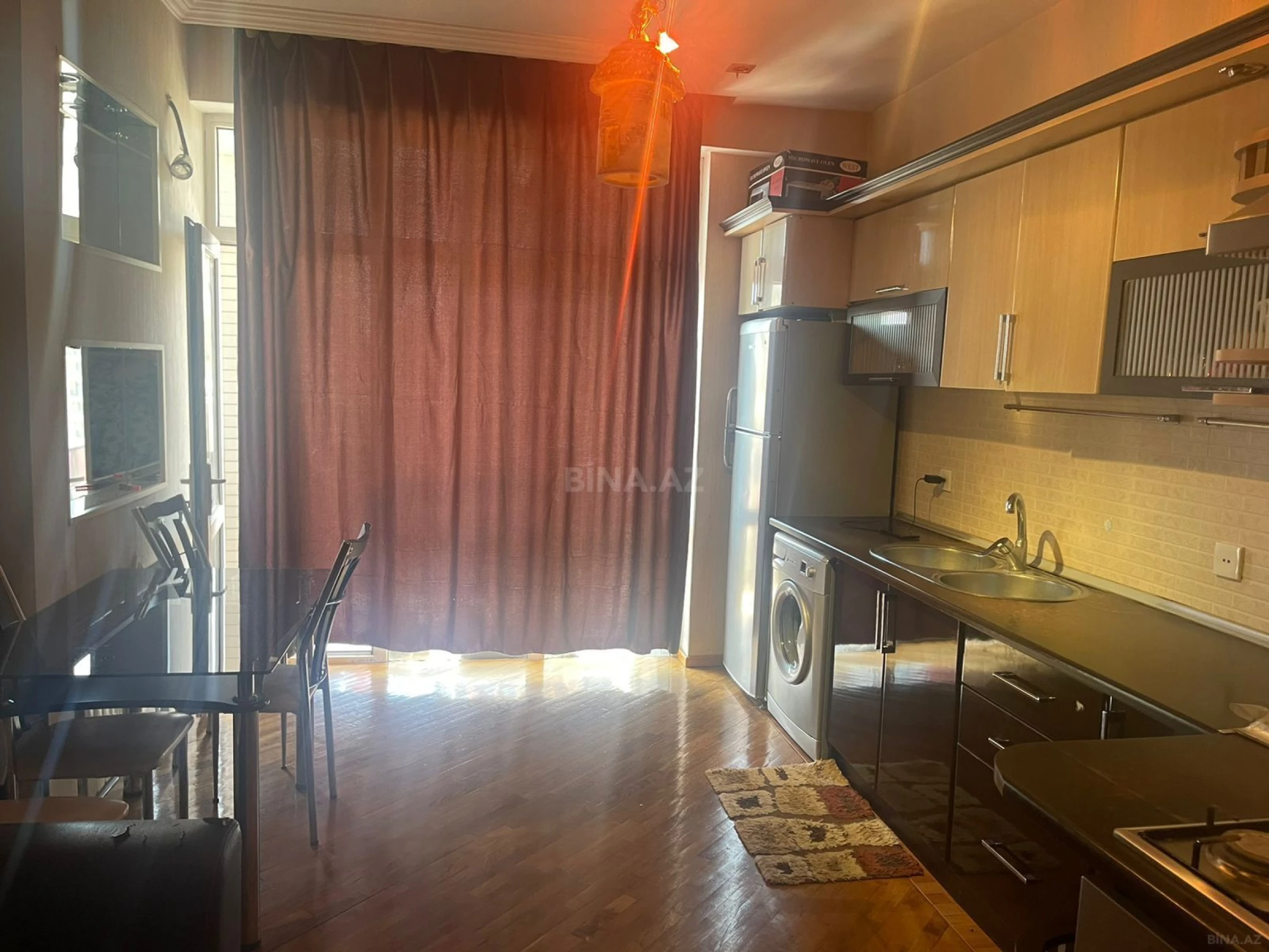 Satılır 2 otaqlı mənzil 82 m²