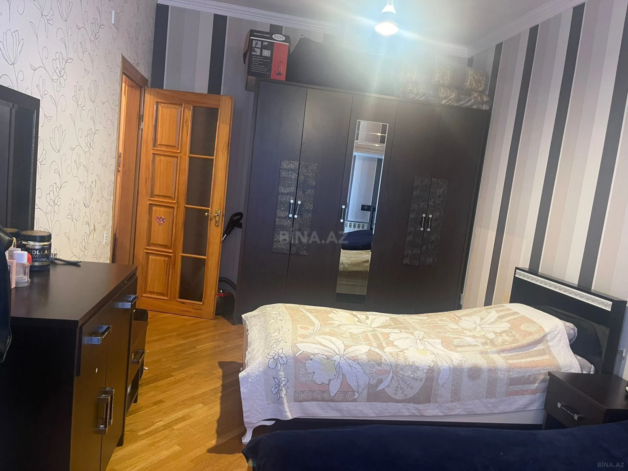 Satılır 2 otaqlı mənzil 82 m²