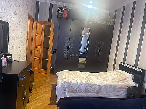 Satılır 2 otaqlı mənzil 82 m²