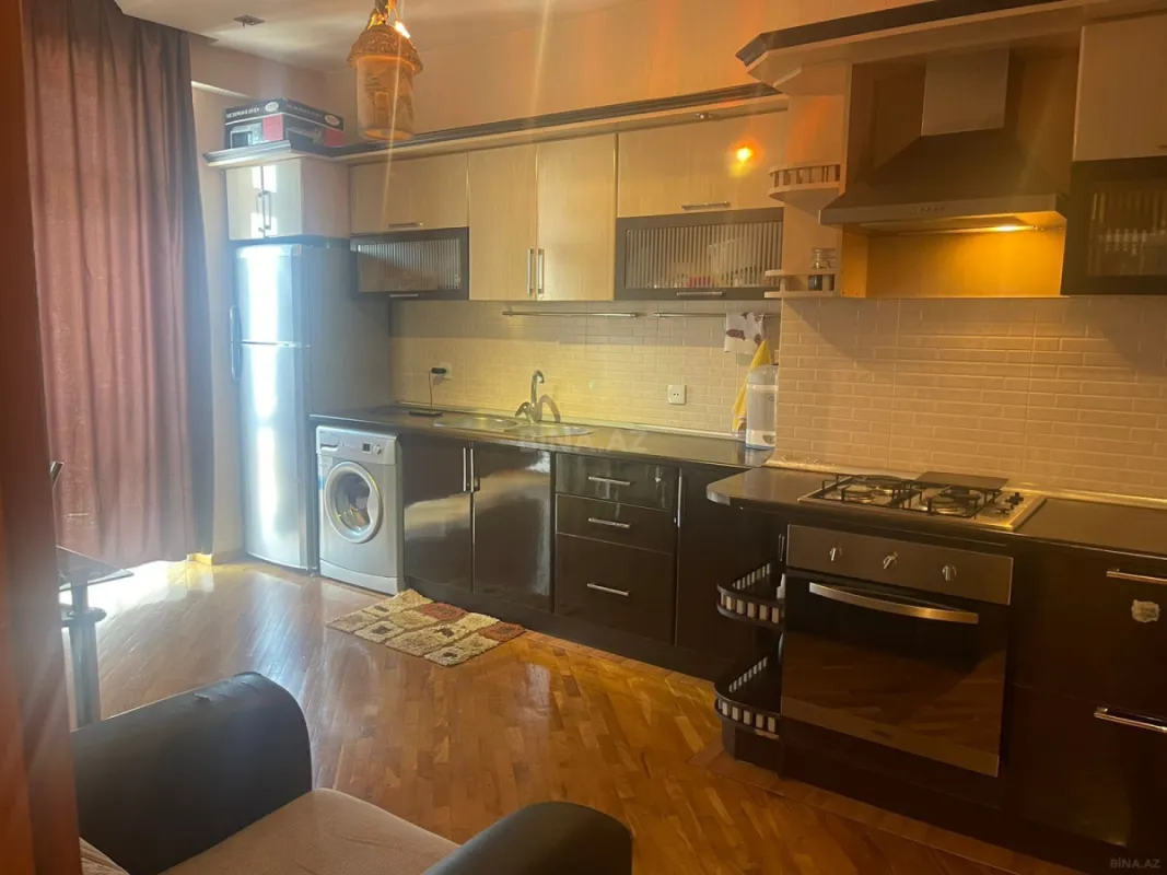 Satılır 2 otaqlı mənzil 82 m²