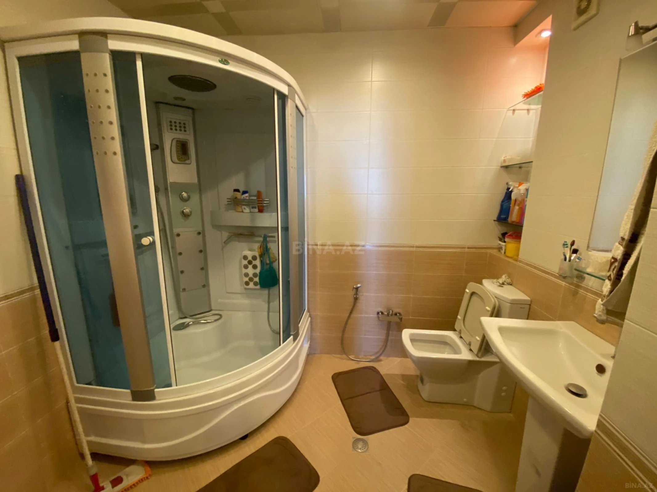 Satılır 2 otaqlı mənzil 82 m²