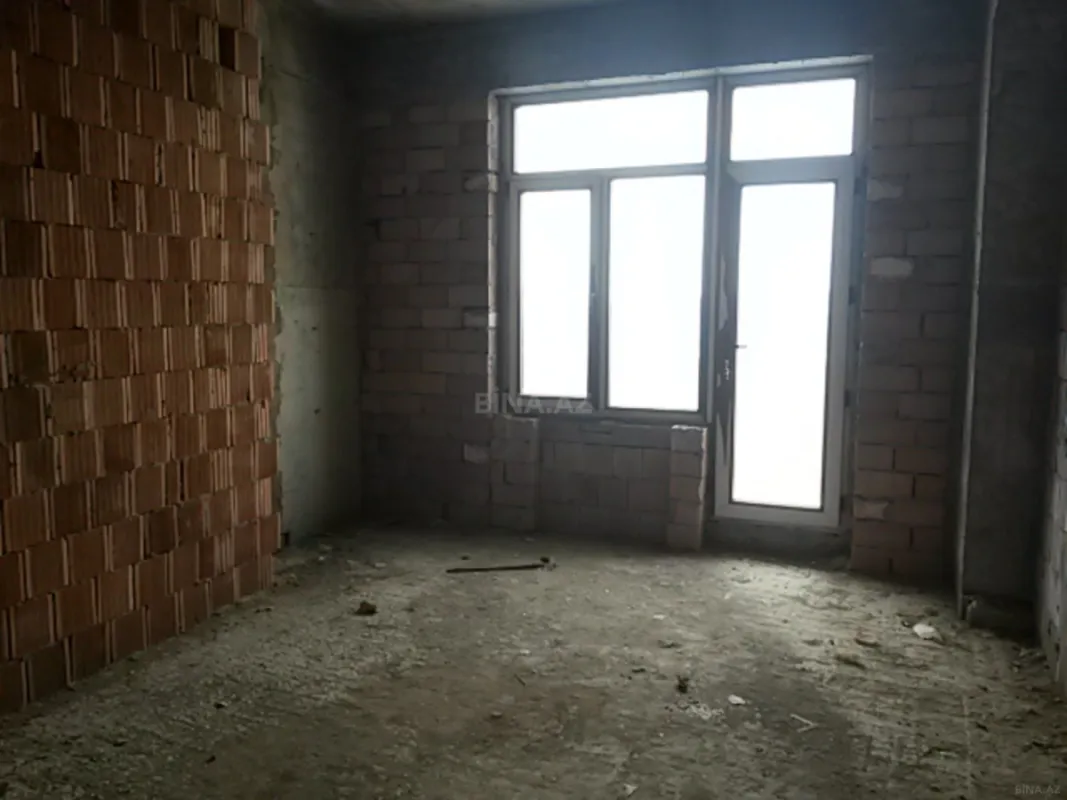 Satılır 3 otaqlı mənzil 163 m²