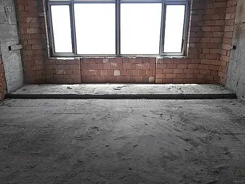 Satılır 3 otaqlı mənzil 163 m²