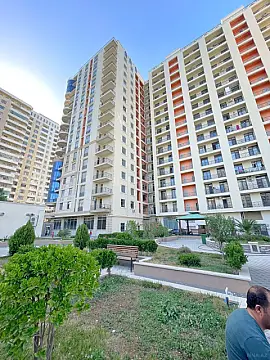 Satılır 3 otaqlı mənzil 163 m²