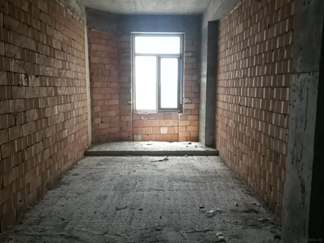 Satılır 3 otaqlı mənzil 163 m²