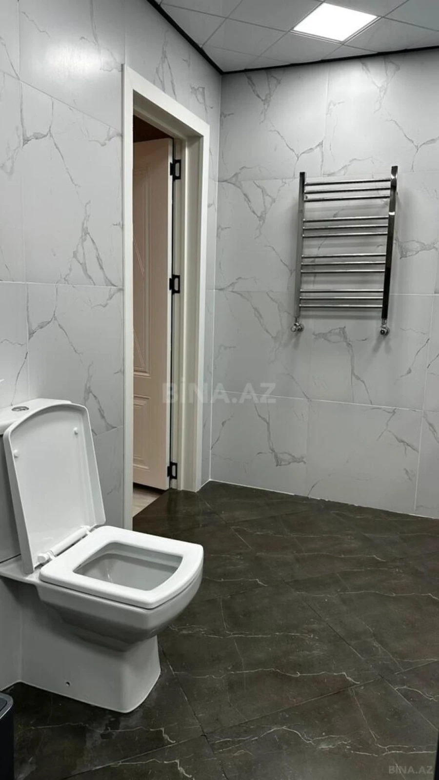 Satılır 2 otaqlı mənzil 88 m²